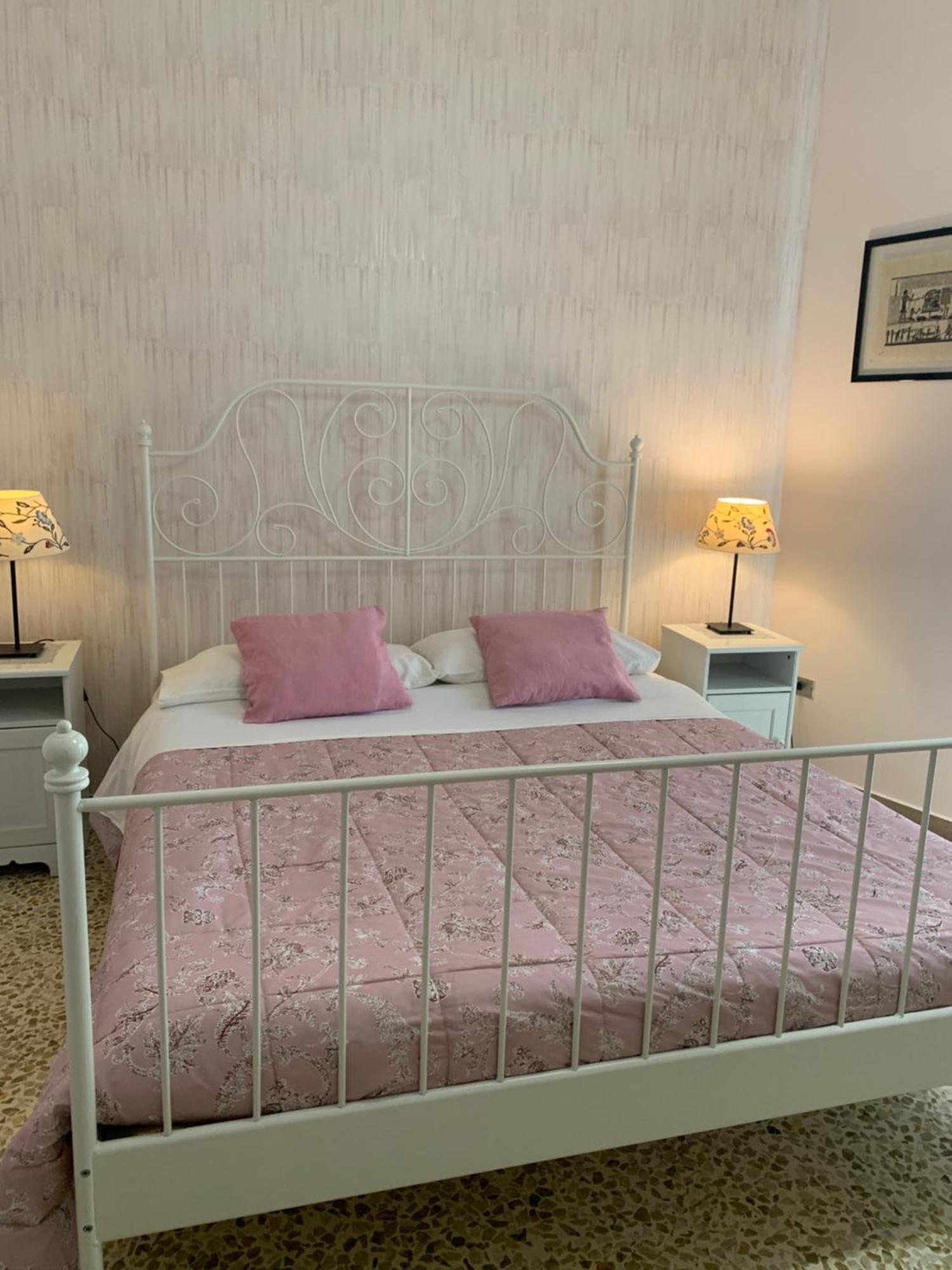 レッチェLa Casa Di Chiccaアパートメント エクステリア 写真
