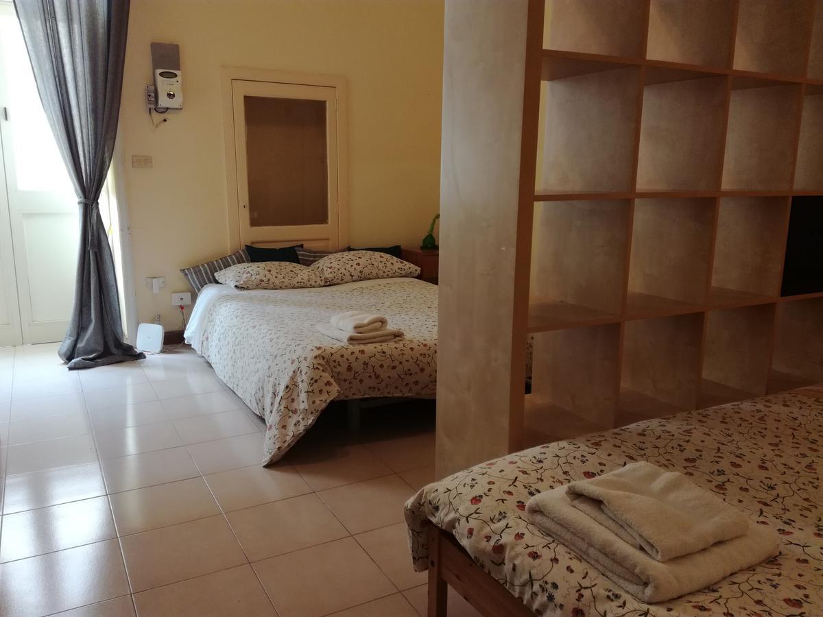 レッチェLa Casa Di Chiccaアパートメント エクステリア 写真